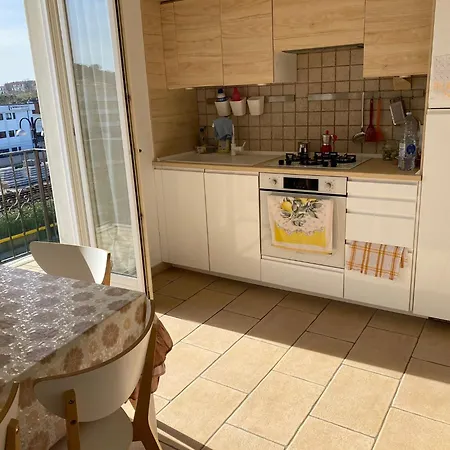 P053 - Porto Recanati, Comodo Bilocale A Pochi Passi Dal Mare