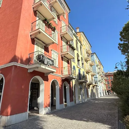 P053 - Porto Recanati, Comodo Bilocale A Pochi Passi Dal Mare