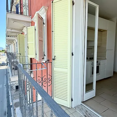 P053 - Porto Recanati, Comodo Bilocale A Pochi Passi Dal Mare *